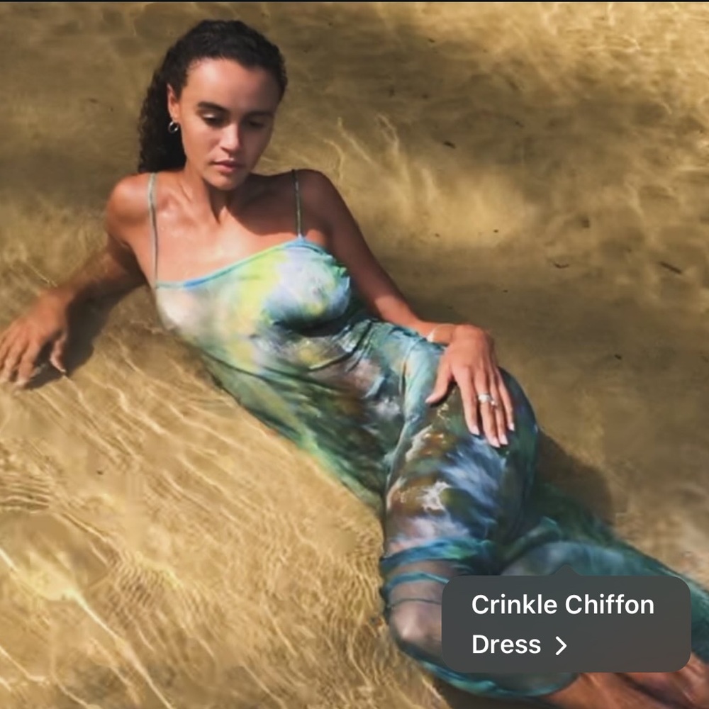 Sueno Crinkle Chiffon Dress - Picture 14 of 14